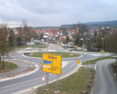 Errichtung eines Kreisverkehrs am Knotenpunkt Staatsstraße 2960 / Kreisstraße BA9 bei Buttenheim